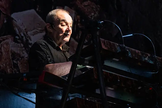 Stranglers' keyboardist Dave Greenfield has died, aged 71, after testing positive for coronavirus