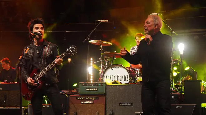Tom Jones and Stereophonics in concert in 2015