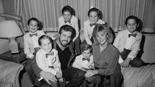 Alan Osmond and Suzanne with their then-six sons  in 1986: Michael Alan, Nathan George, Douglas Kenneth, David Levi, Scott Merrill and Jonathon